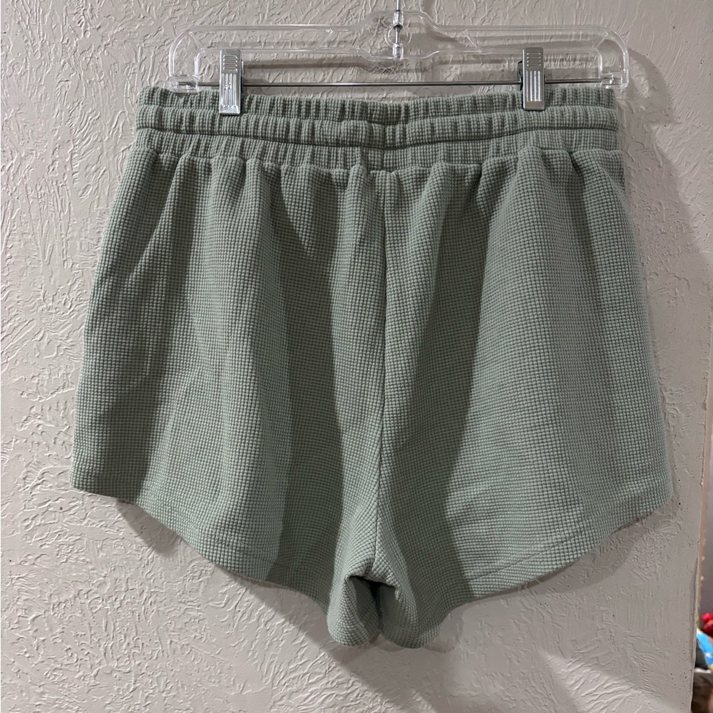 Comfrt Waffle Knit Lounge Casual Shorts in Sage Green Adjustable waist size L - Picture 6 of 7